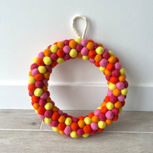 Load image into Gallery viewer, Felt Wreath