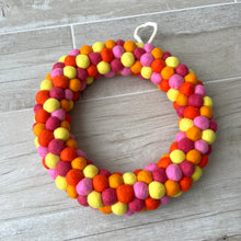 Load image into Gallery viewer, Felt Wreath