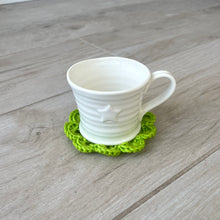 Load image into Gallery viewer, Flower Crochet Coasters