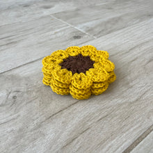 Load image into Gallery viewer, Flower Crochet Coasters