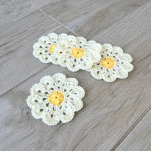 Load image into Gallery viewer, Flower Crochet Coasters