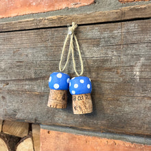 Load image into Gallery viewer, Upcycled Cork Mushroom