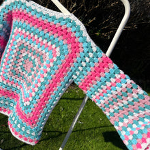 Load image into Gallery viewer, Crochet Jumper