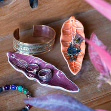 Load image into Gallery viewer, Leaf Incense Holder Orange
