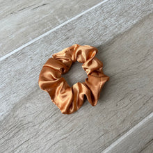 Load image into Gallery viewer, Cinnamon Scrunchie
