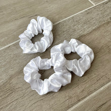 Load image into Gallery viewer, White Scrunchie
