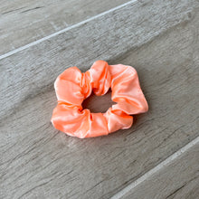 Load image into Gallery viewer, Coral Scrunchie
