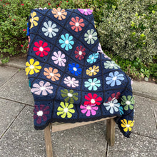 Load image into Gallery viewer, Flower Crochet Blanket
