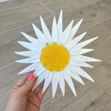 Load image into Gallery viewer, Hanging Glass Daisy
