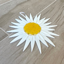 Load image into Gallery viewer, Hanging Glass Daisy
