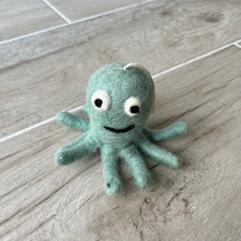 Load image into Gallery viewer, Octopus Felt Decoration
