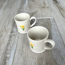 Load image into Gallery viewer, Daffodil Mug
