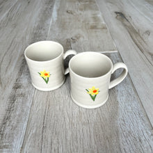 Load image into Gallery viewer, Daffodil Mug
