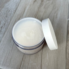 Load image into Gallery viewer, Coconut and Vanilla Exfoliating Scrub
